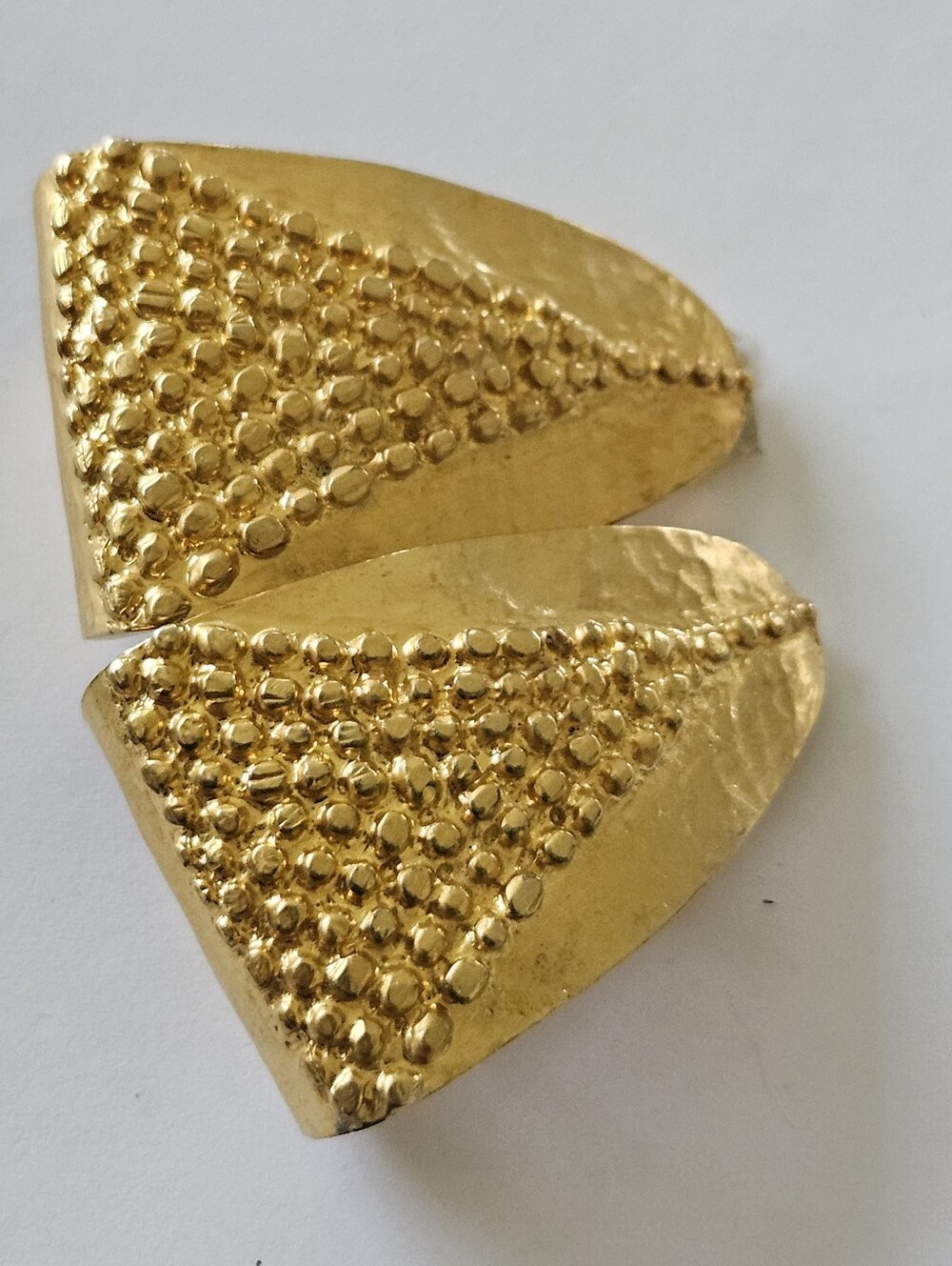 Vogue Les Bernard Vintage Earrings, Signed VO, Made In USA,  Clip On Earrings